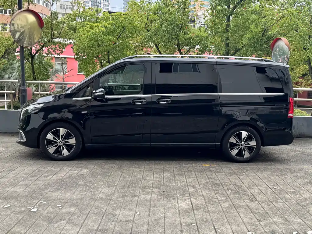 Mercedes-Benz V-Class — миниатюра 4