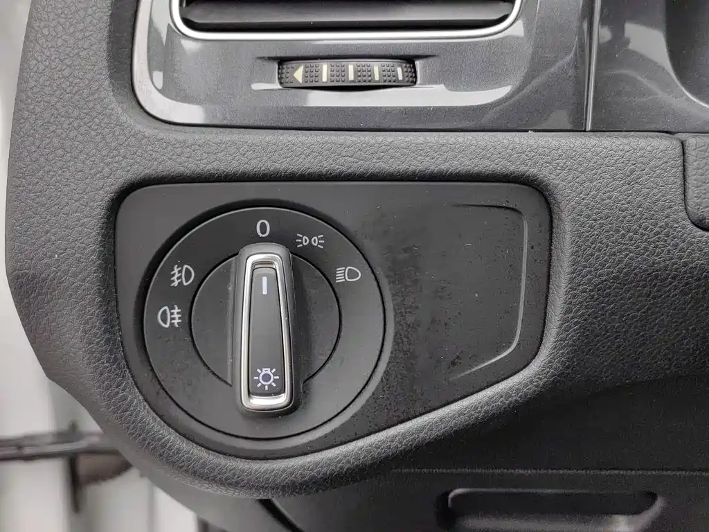 Volkswagen Golf — миниатюра 21