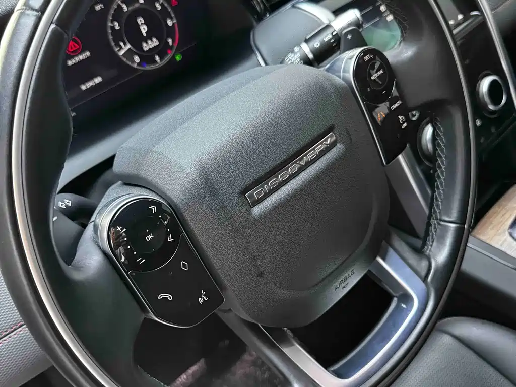 Land Rover Discovery Sport — миниатюра 6