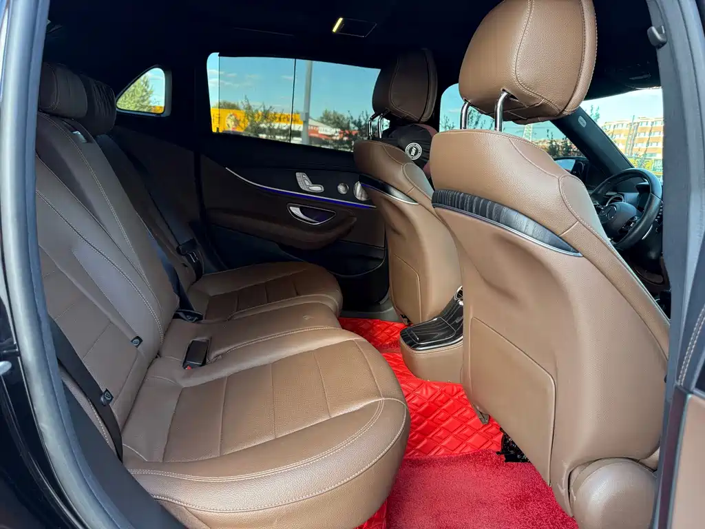 Mercedes-Benz E-Class — миниатюра 4