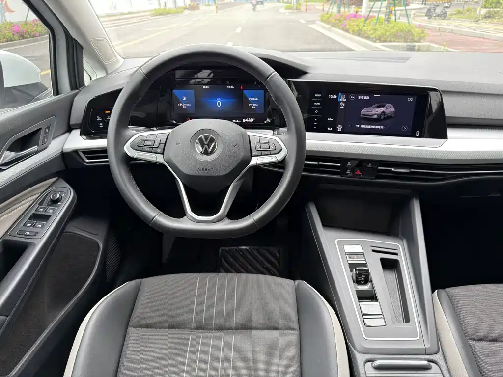 Volkswagen Golf 2021 280TSI DSG Pro