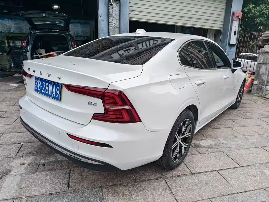 Volvo S60 — миниатюра 4