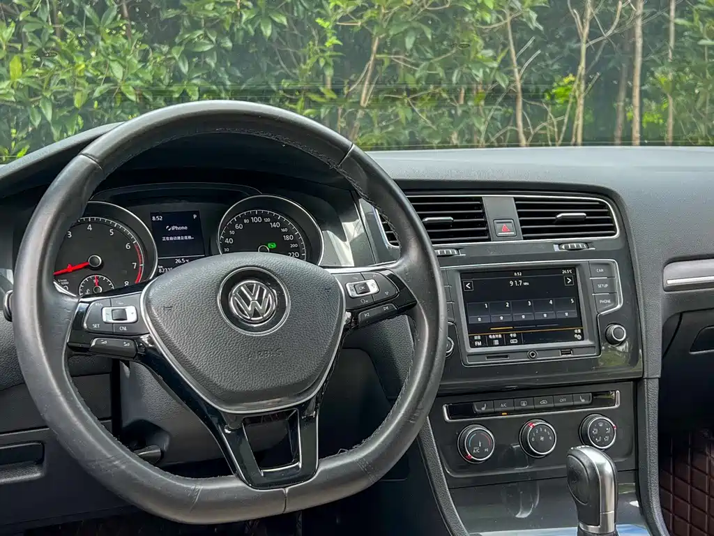 Volkswagen Golf — миниатюра 12