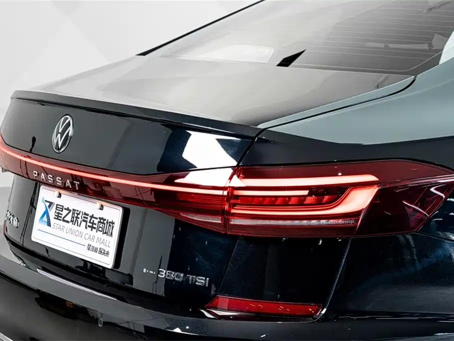 Volkswagen Passat 2024 380TSI
