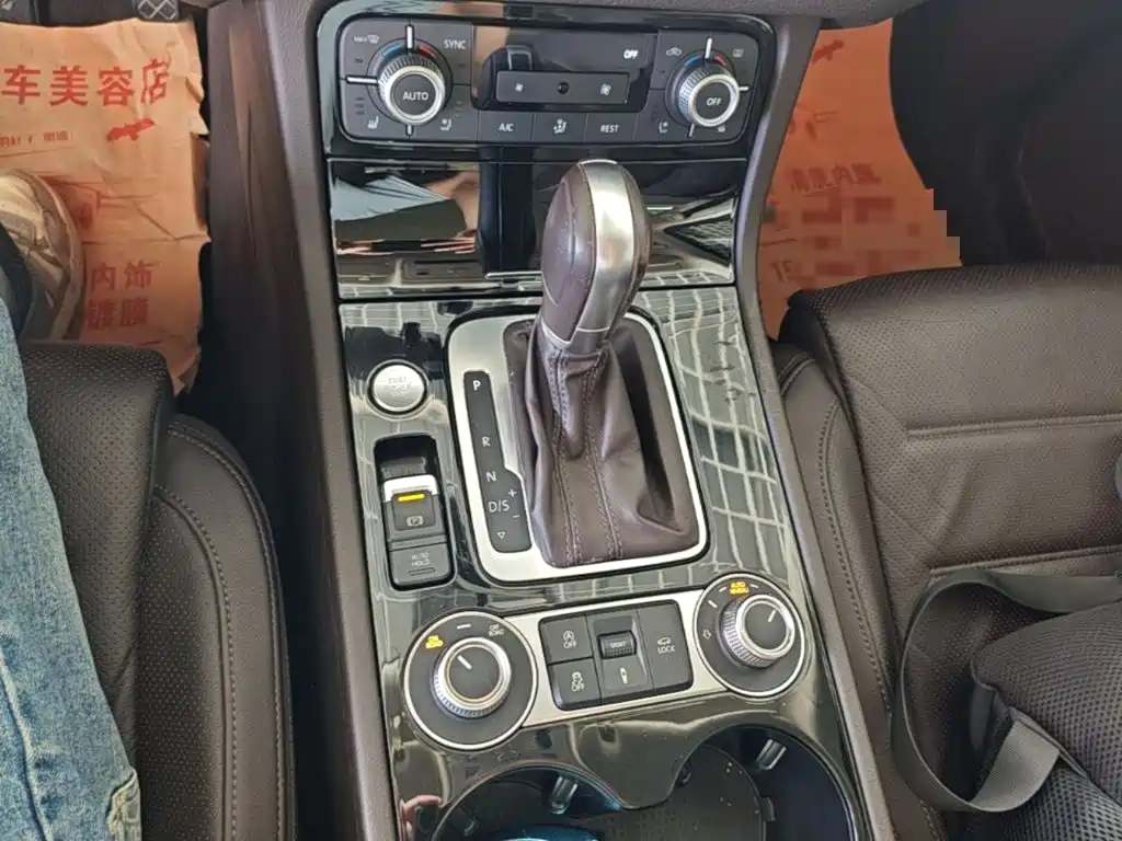 Volkswagen Touareg — миниатюра 14