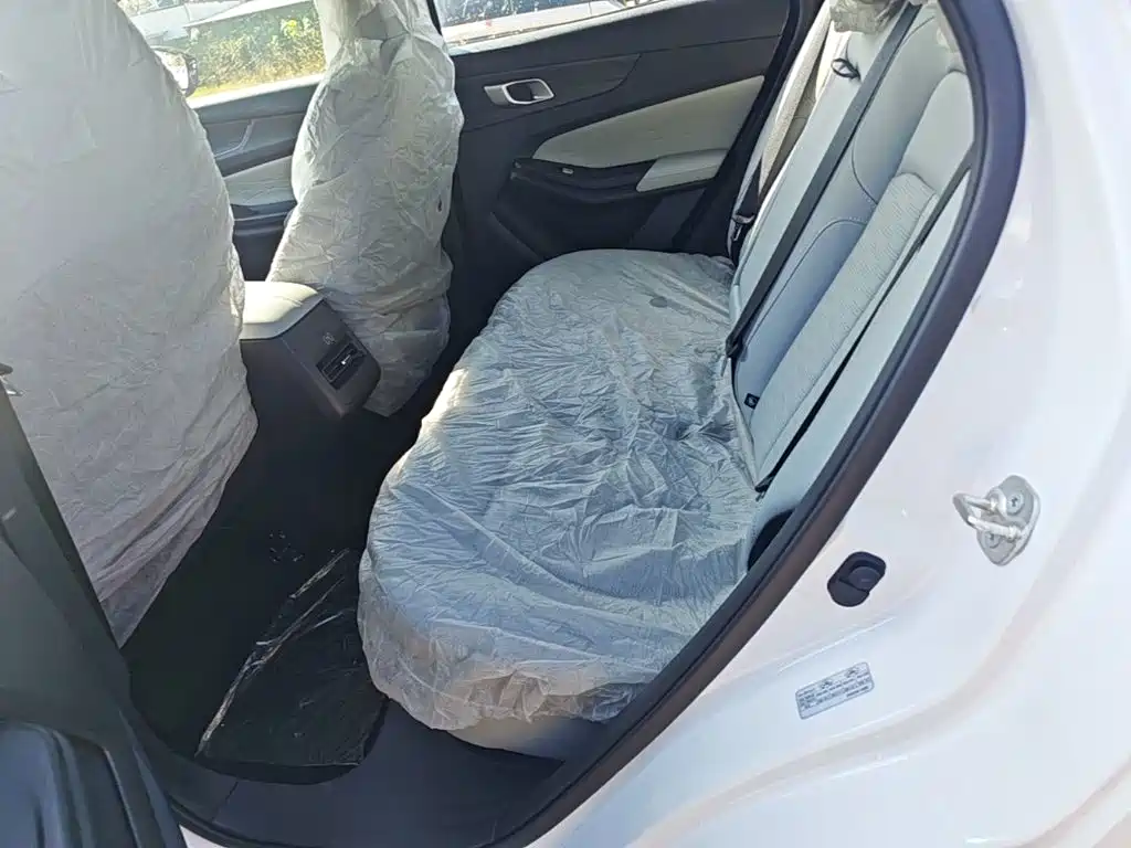 Changan CS55PLUS PHEV — миниатюра 17
