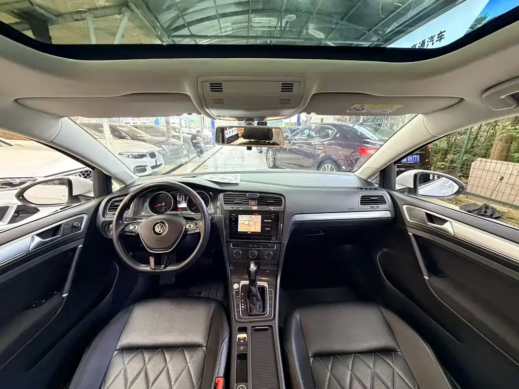 Volkswagen Golf 2020 200TSI DSG Comfort
