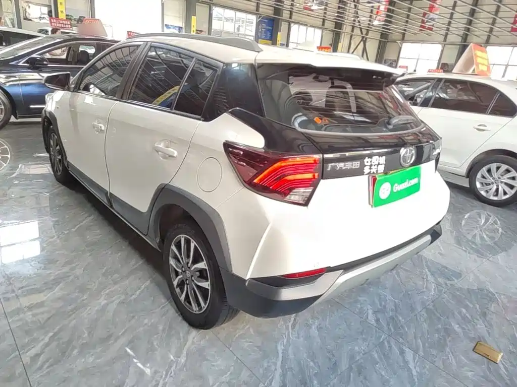Toyota Yaris L — миниатюра 5