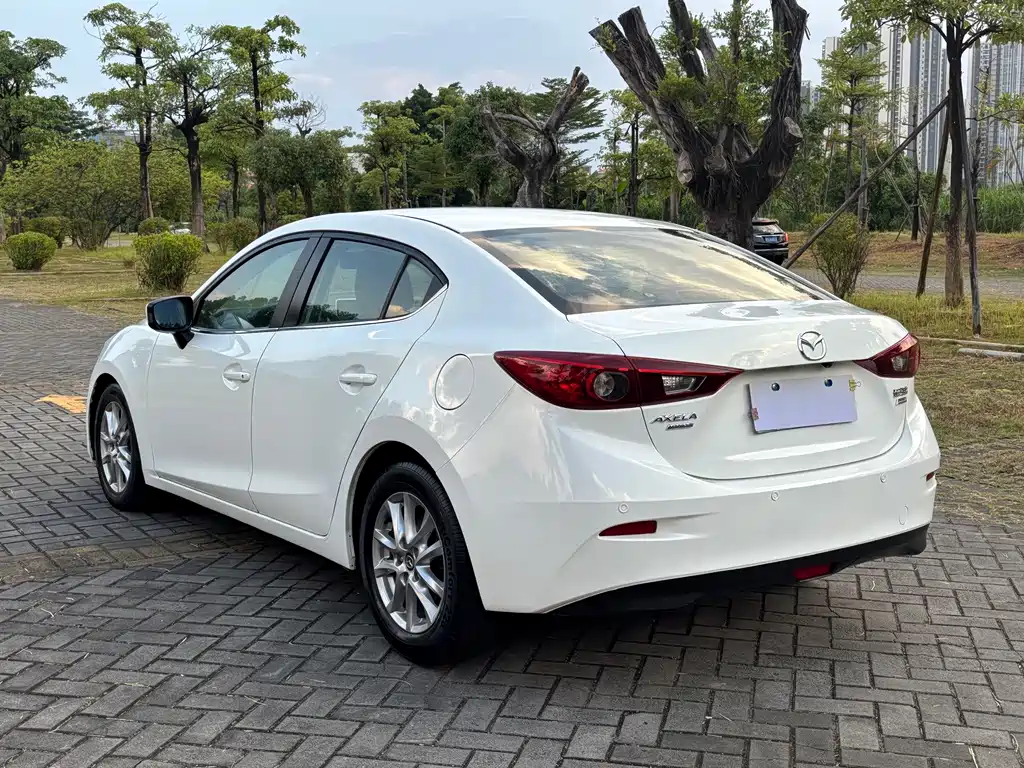 Mazda 3 Axela — миниатюра 7