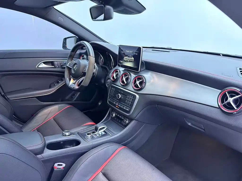 Mercedes-Benz CLA AMG — миниатюра 13