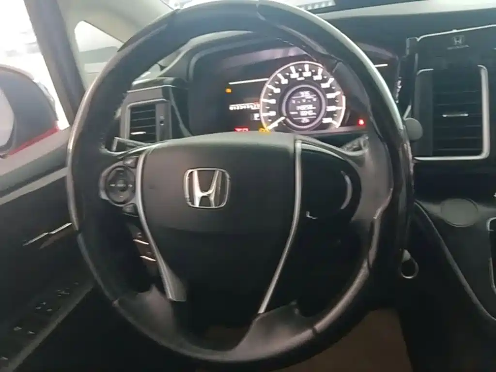 Honda Elysion — миниатюра 11