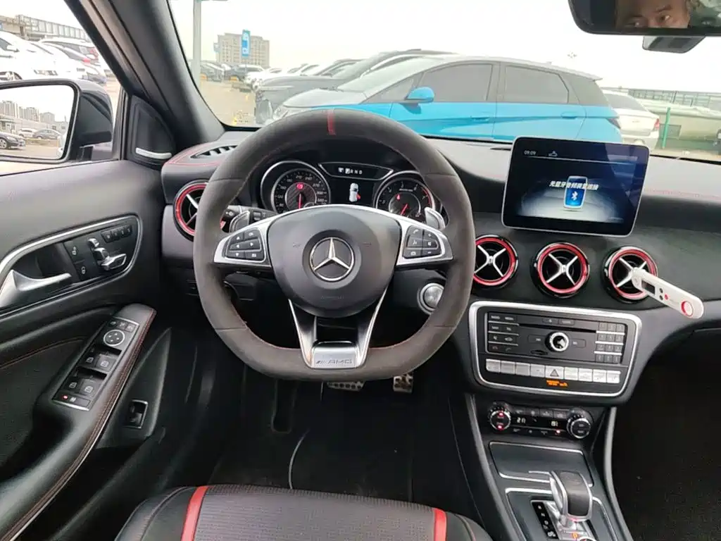 Mercedes-Benz GLA AMG — миниатюра 11