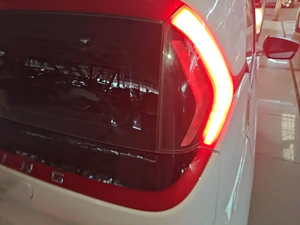 Wuling Nano EV — миниатюра 8