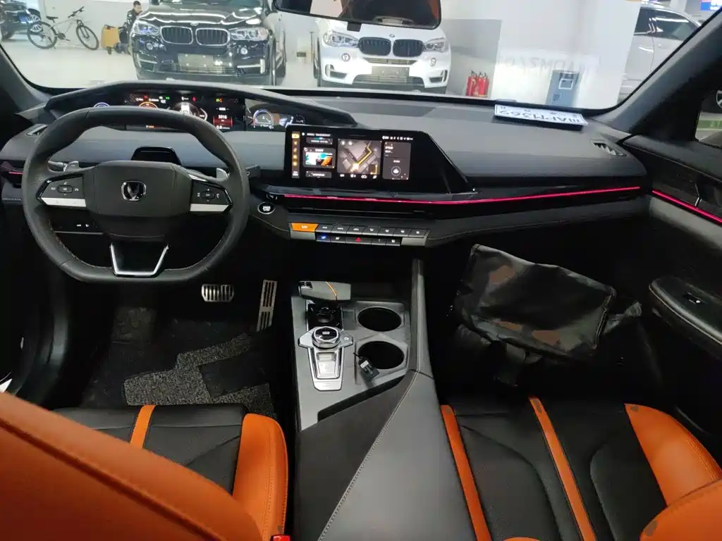 Changan UNI-V 2024 1.5T Luxury Sport