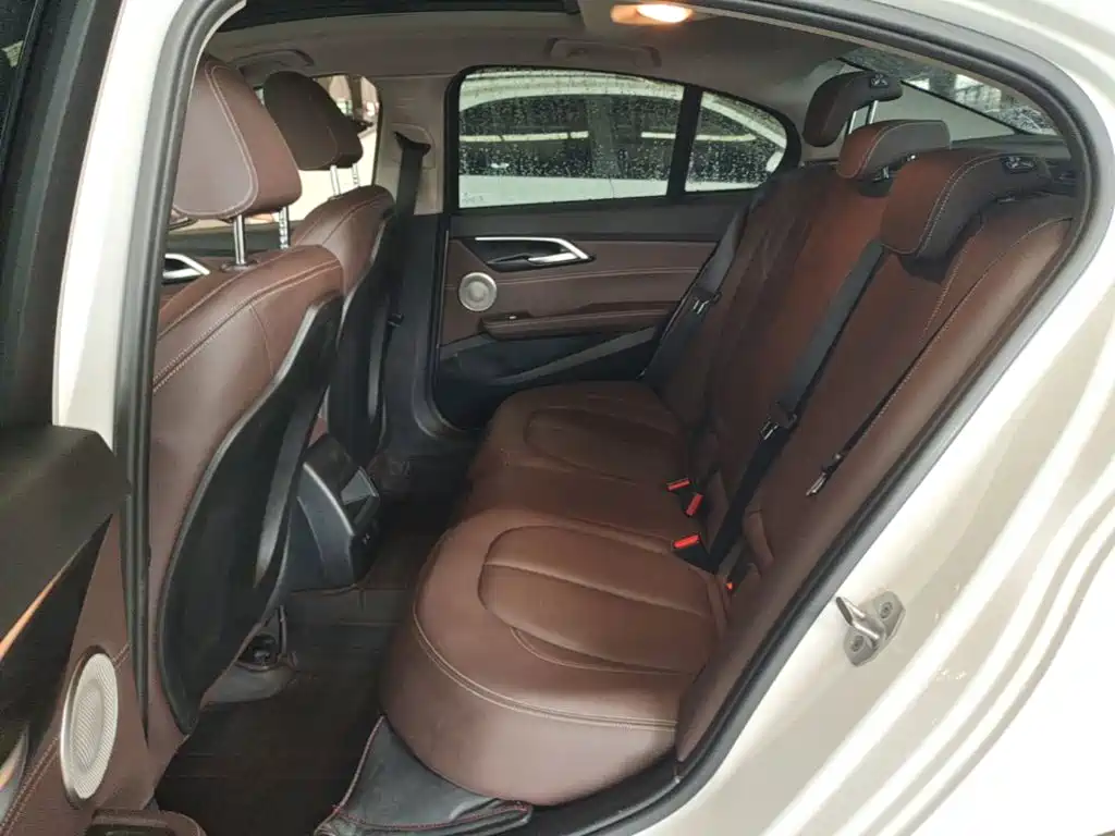 BMW 1 Series — миниатюра 17