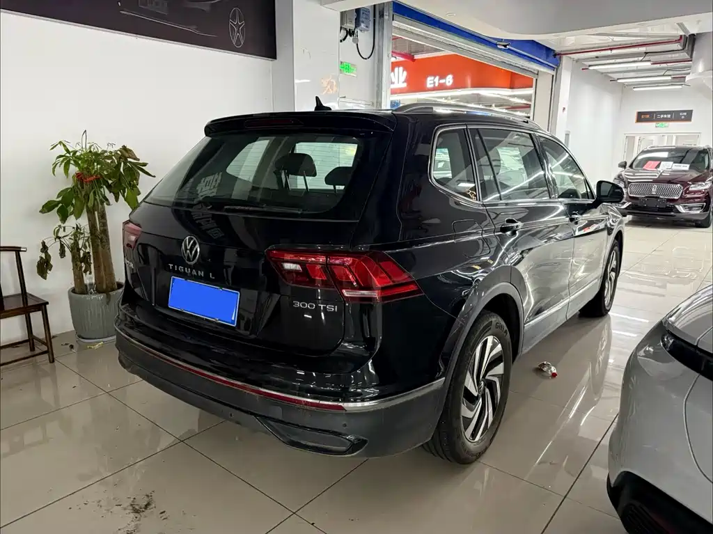Volkswagen Tiguan L — миниатюра 13