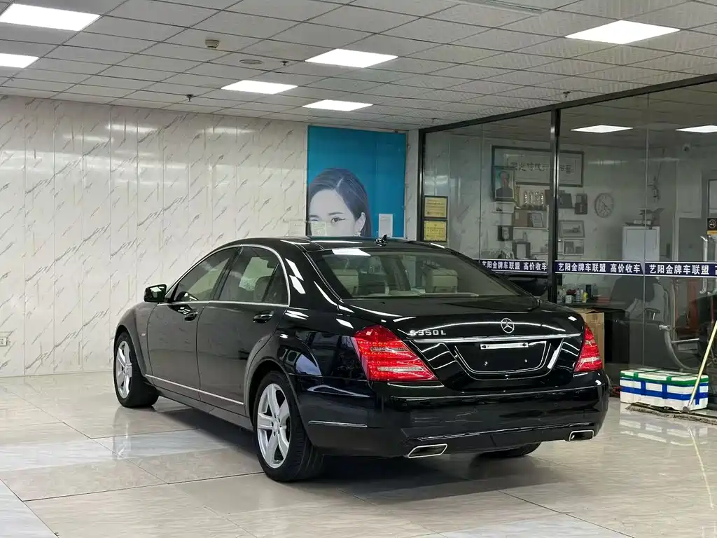 Mercedes-Benz S-Class — миниатюра 7