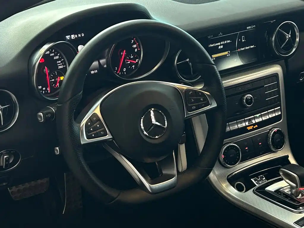 Mercedes-Benz SLC — миниатюра 9