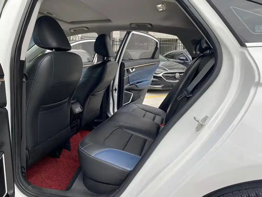 Geely Emgrand GL — миниатюра 11