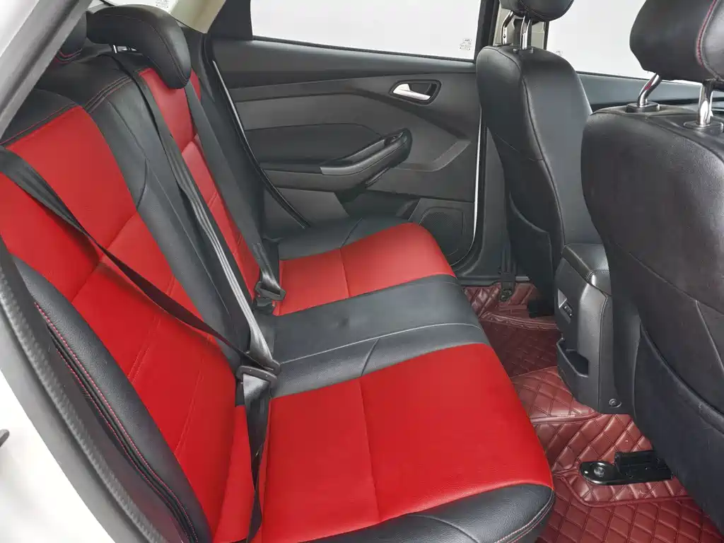 Ford Focus — миниатюра 10
