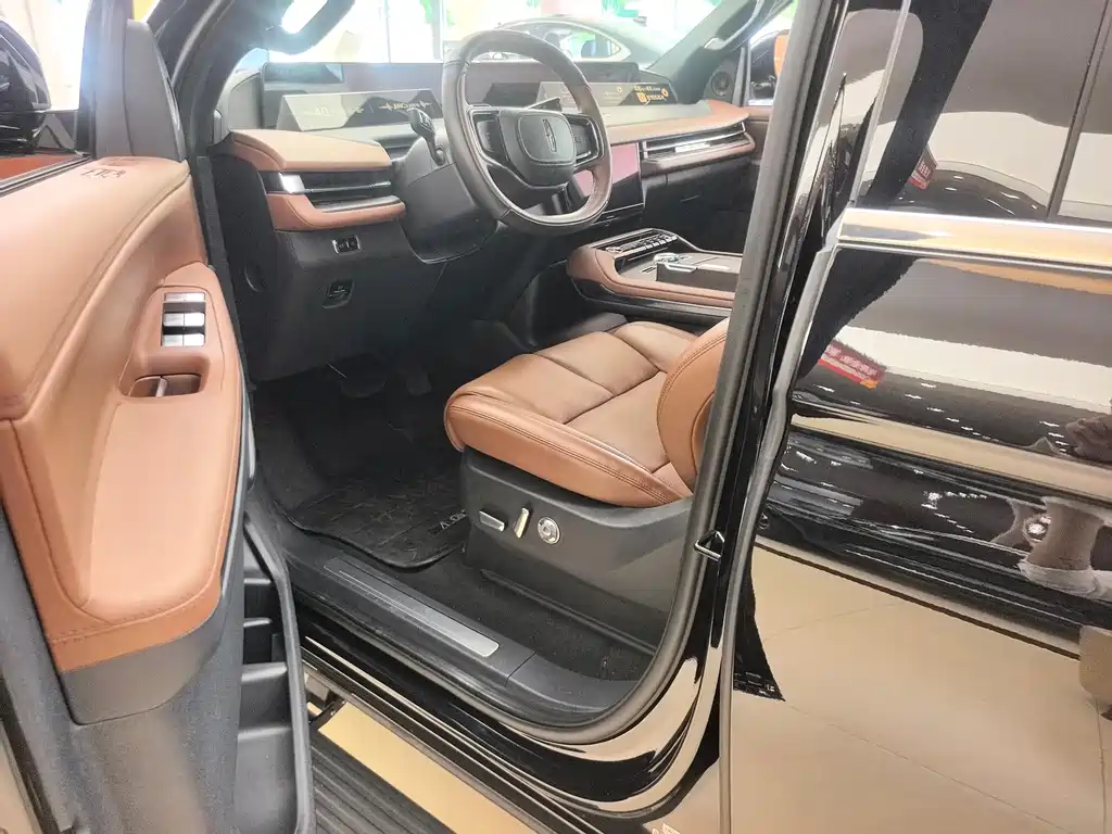 Lincoln Navigator — миниатюра 6