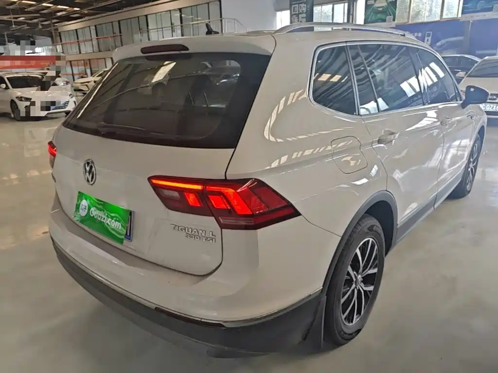 Volkswagen Tiguan L — миниатюра 7