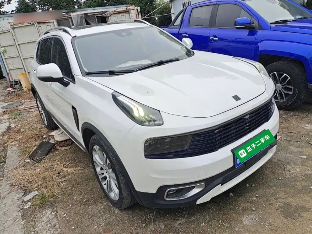 Lynk & Co 01 — миниатюра 4