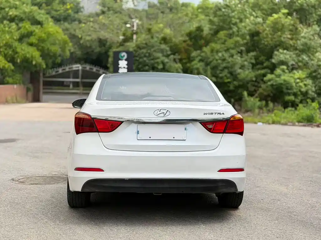 Hyundai Mistra — миниатюра 5