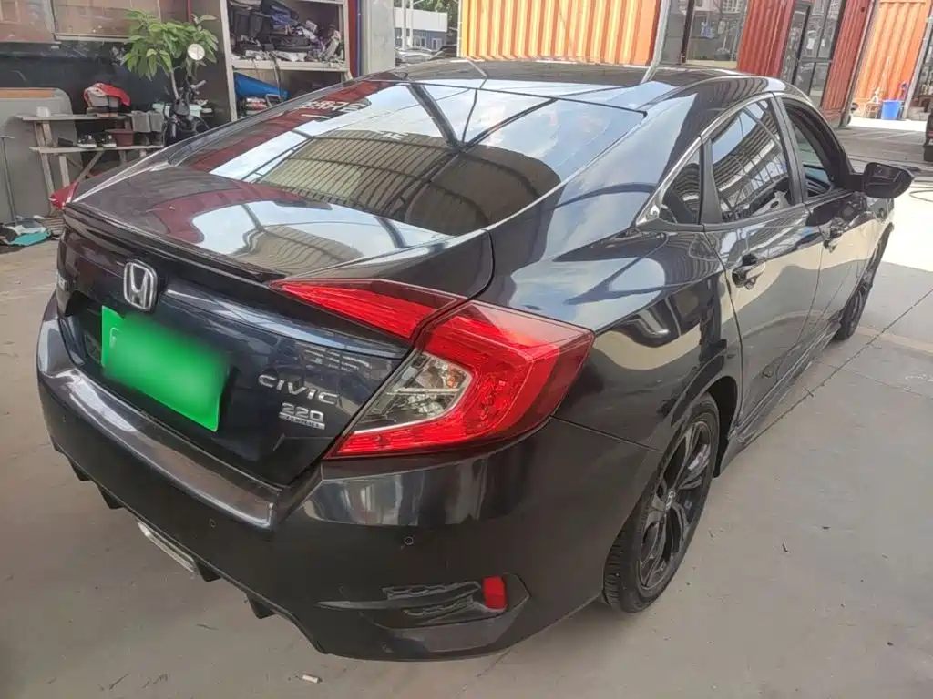 Honda Civic — миниатюра 7
