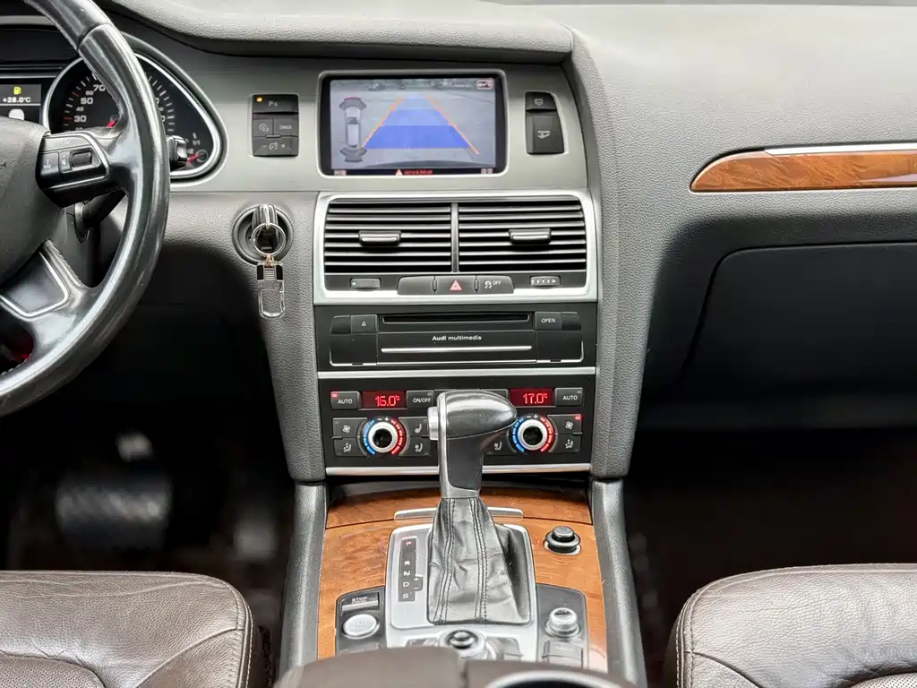 Audi Q7 — миниатюра 8