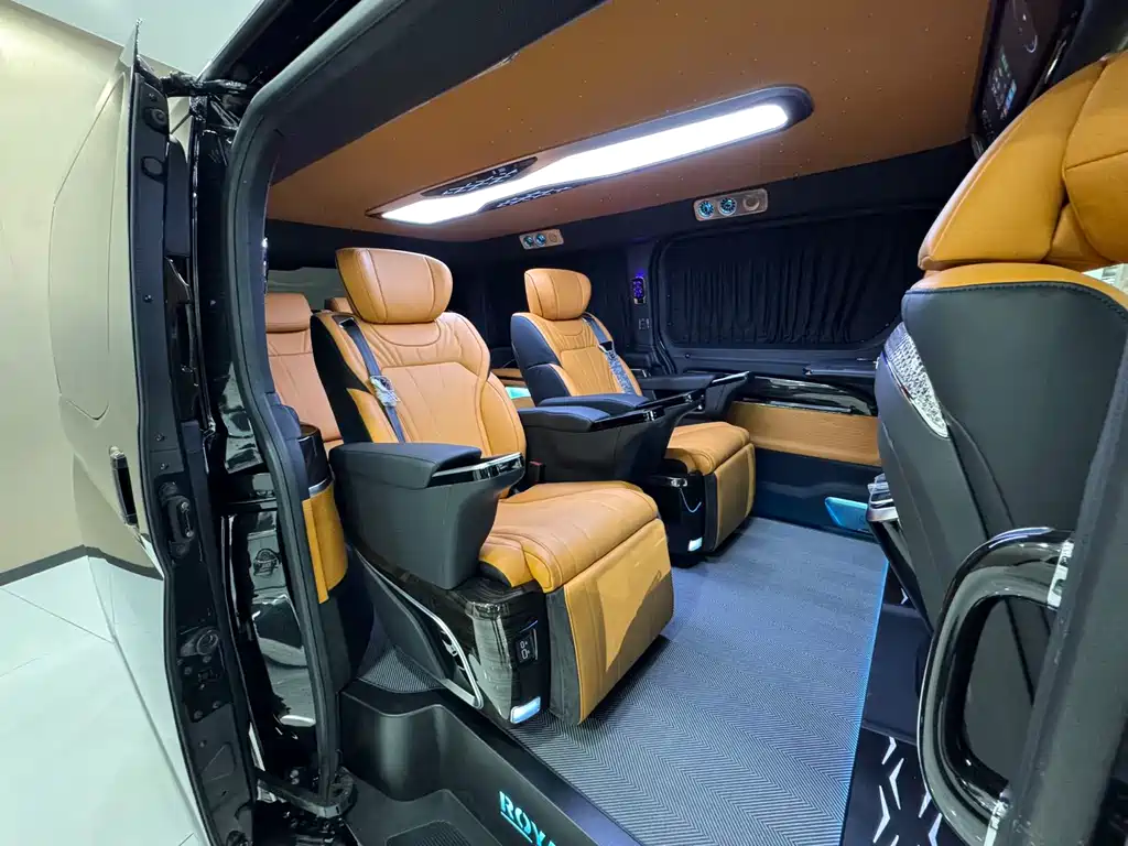 Toyota HiAce 2026 3.5L AT