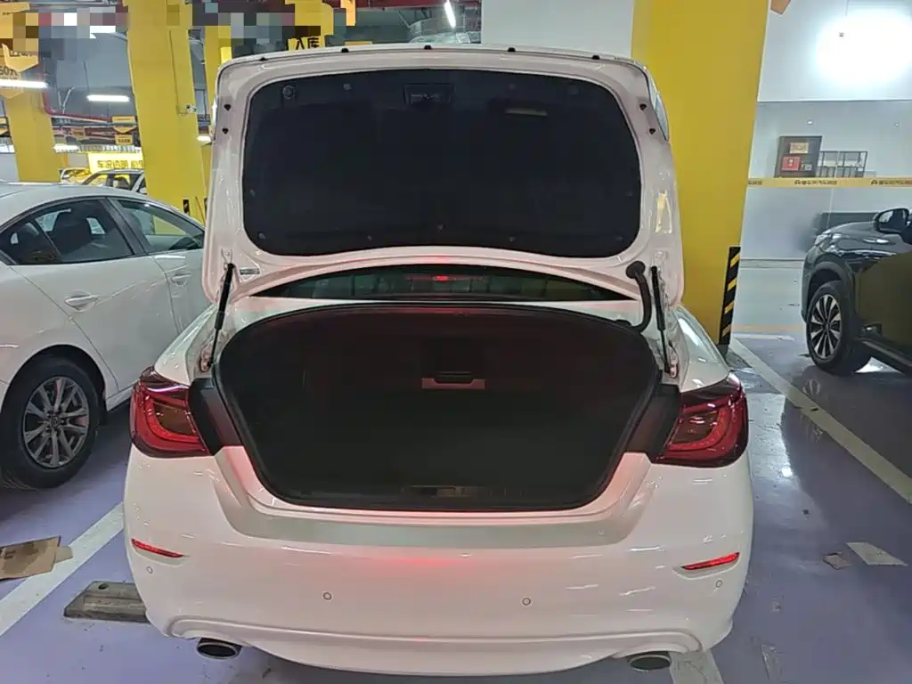 Infiniti Q70 — миниатюра 19