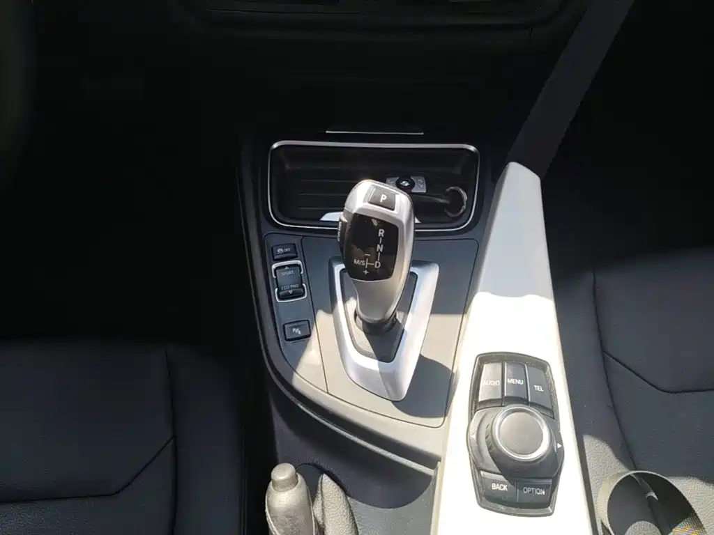 BMW 3 Series — миниатюра 14