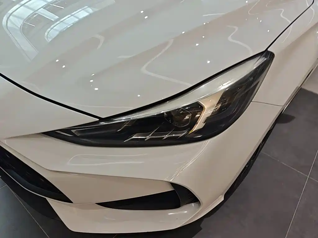 MG MG5 — миниатюра 24