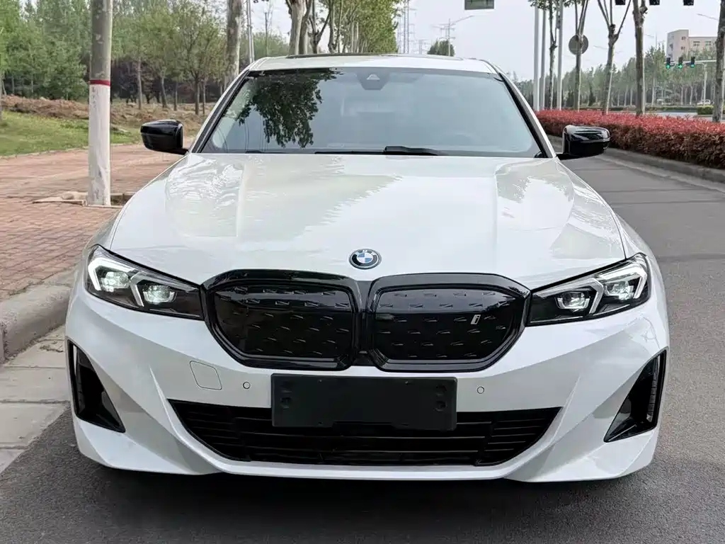 BMW i3 2022 eDrive 35 L