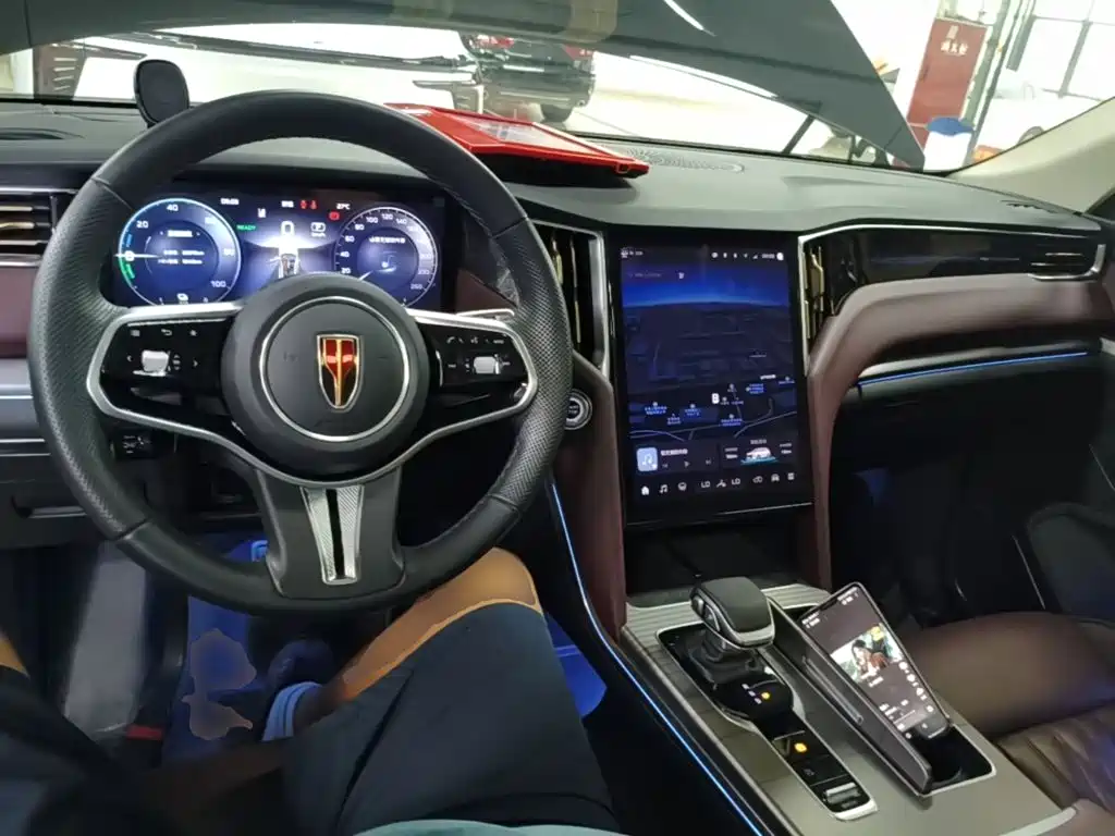 Hongqi Hongqi HS7 PHEV — миниатюра 10