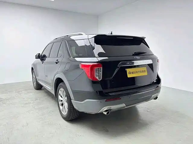 Ford Explorer — миниатюра 3