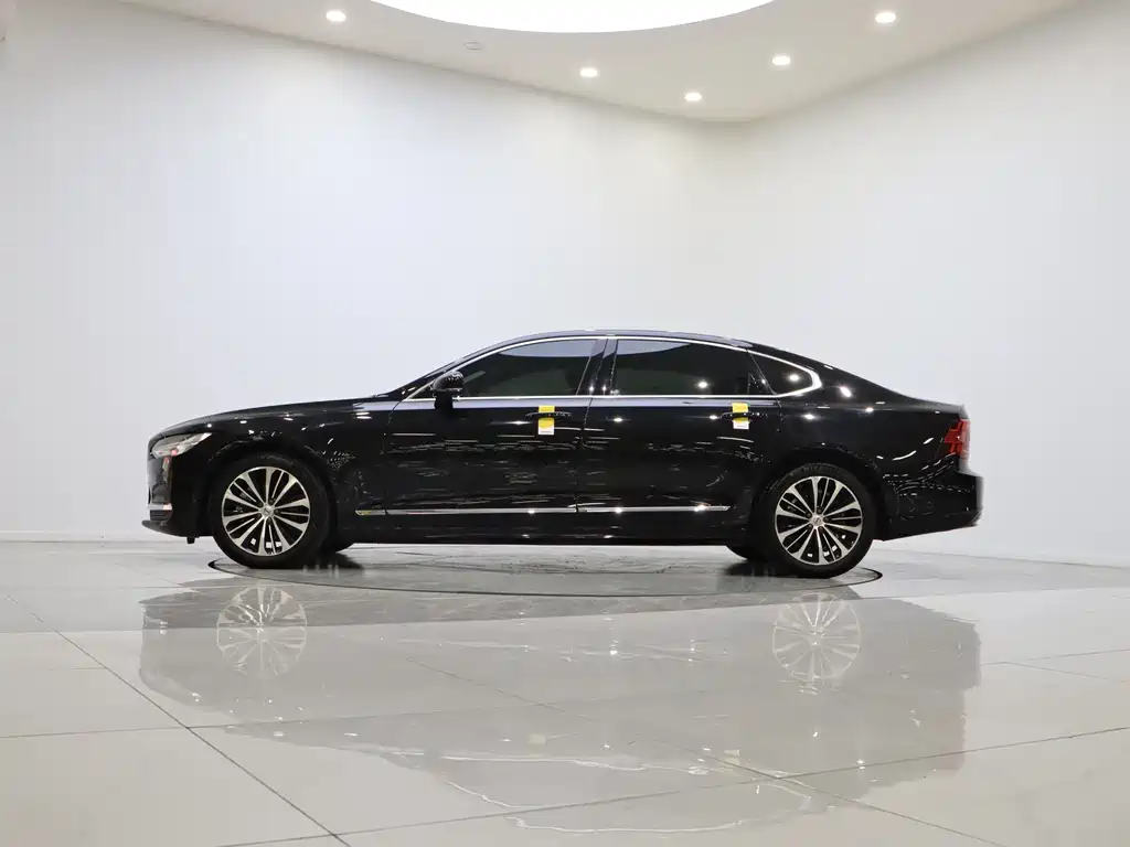 Volvo S90 2024 B5 Luxury