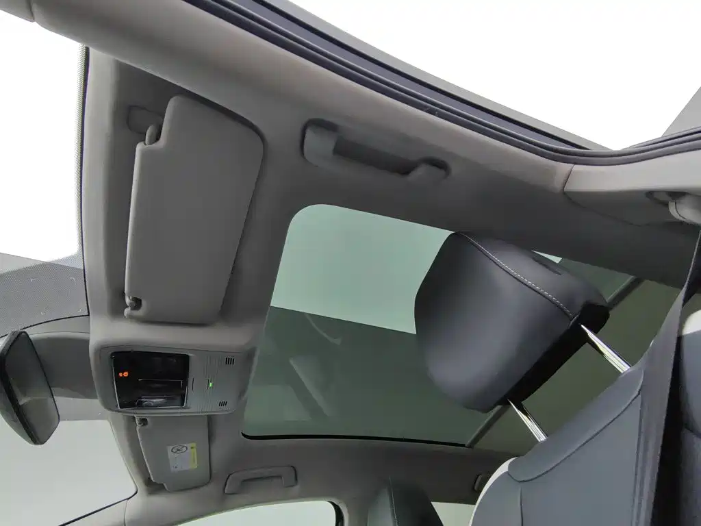 Volkswagen ID.6 Crozz — миниатюра 14
