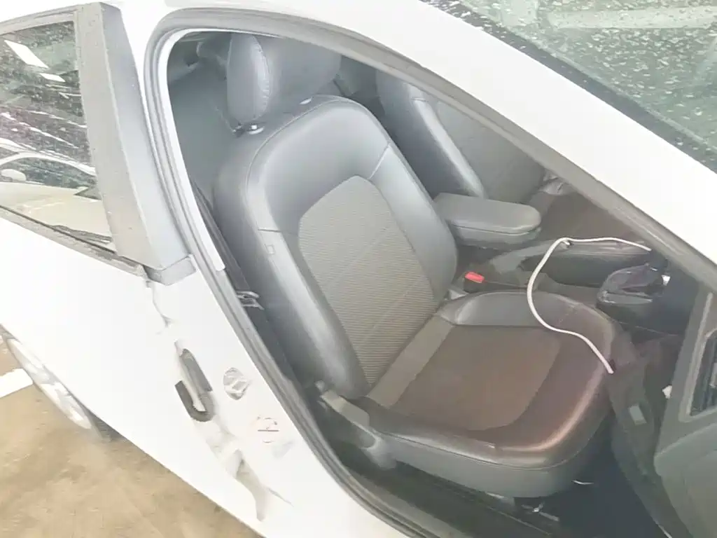 Skoda Rapid Spaceback — миниатюра 25