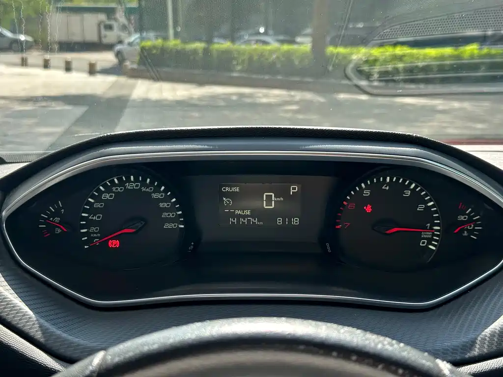 Peugeot 308 — миниатюра 16