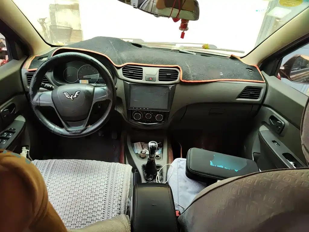 Wuling Hongguang — миниатюра 10