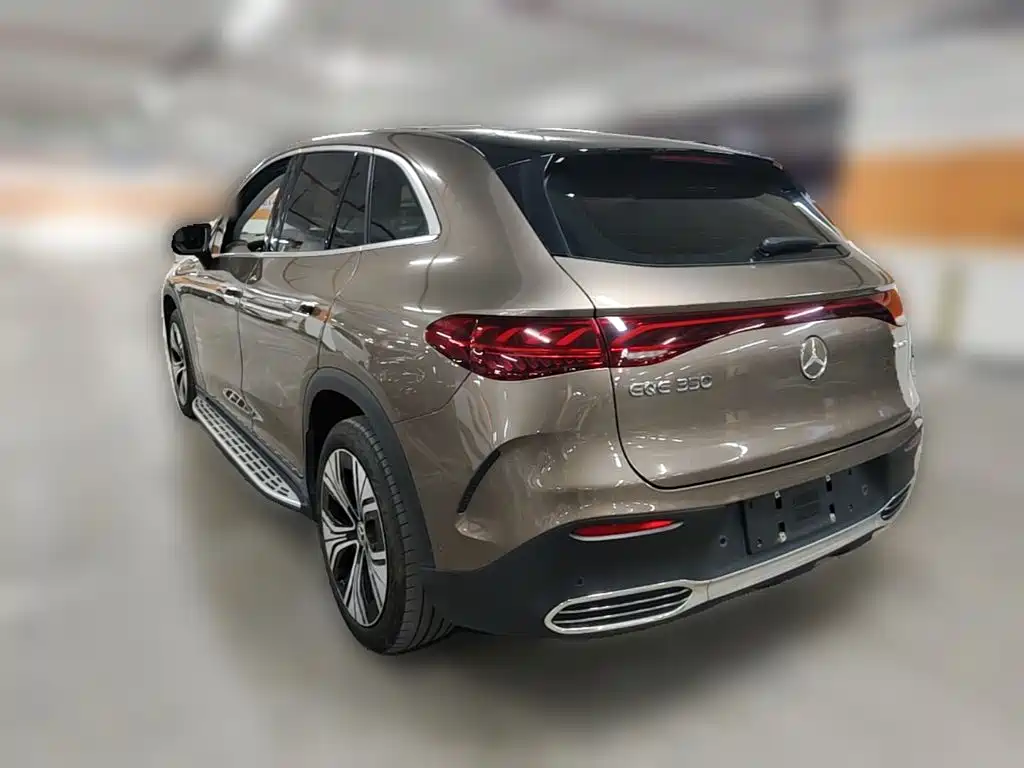 Mercedes-Benz EQE SUV — миниатюра 7