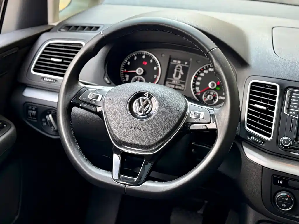 Volkswagen Sharan — миниатюра 21