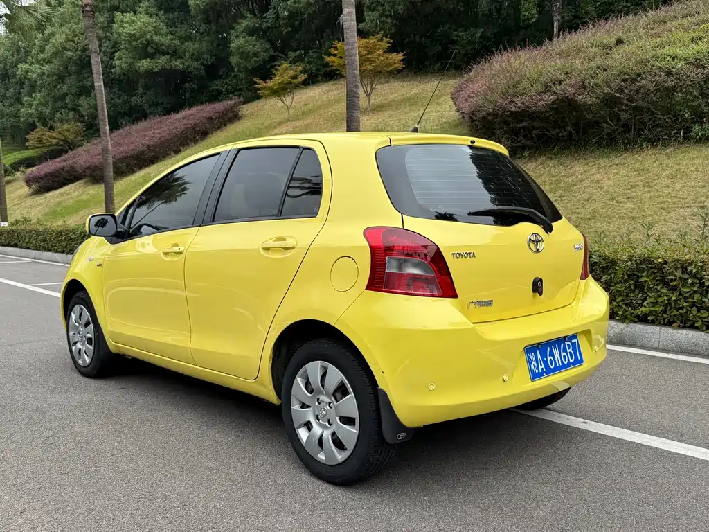 Toyota Yaris — миниатюра 12