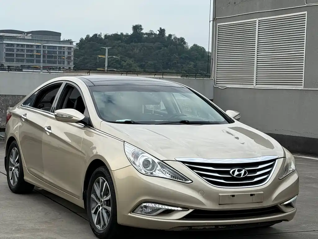 Hyundai Sonata — миниатюра 3