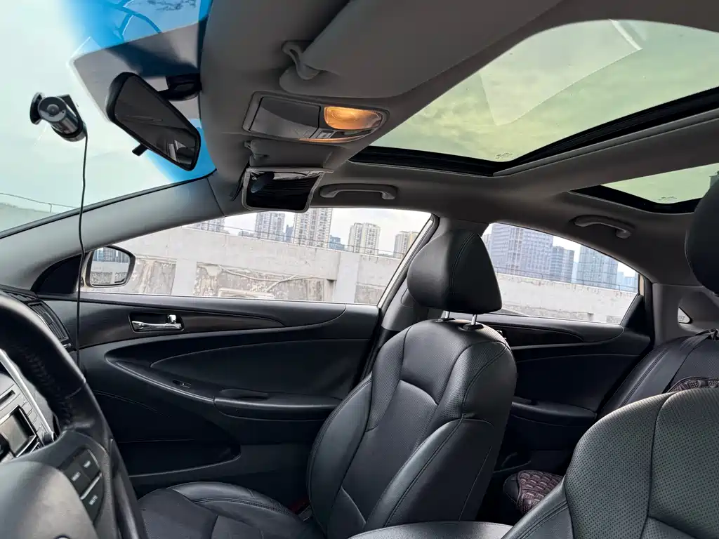 Hyundai Sonata — миниатюра 9