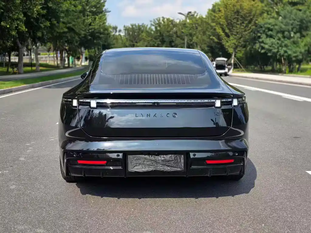 Lynk & Co 10 — миниатюра 8