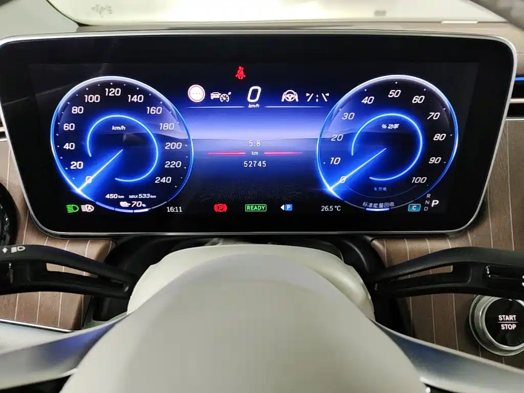Mercedes-Benz EQE SUV — миниатюра 16