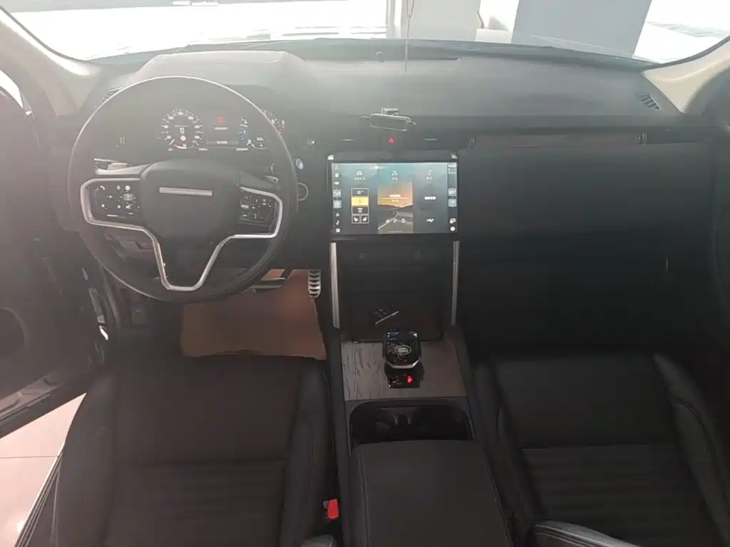 Land Rover Discovery Sport — миниатюра 10
